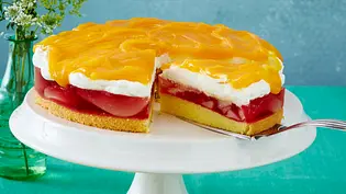 Birnen-Sahne-Torte Rezept - Foto: LECKER @ Bauer Media Group Birnen-Sahne-Torte Rezept - Foto: LECKER @ Bauer Media Group