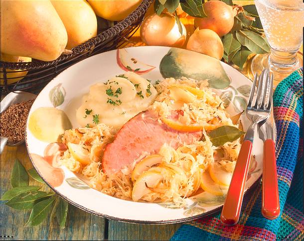 Birnen-Sauerkraut mit Kasseler Rezept Birnen-Sauerkraut mit Kasseler Rezept