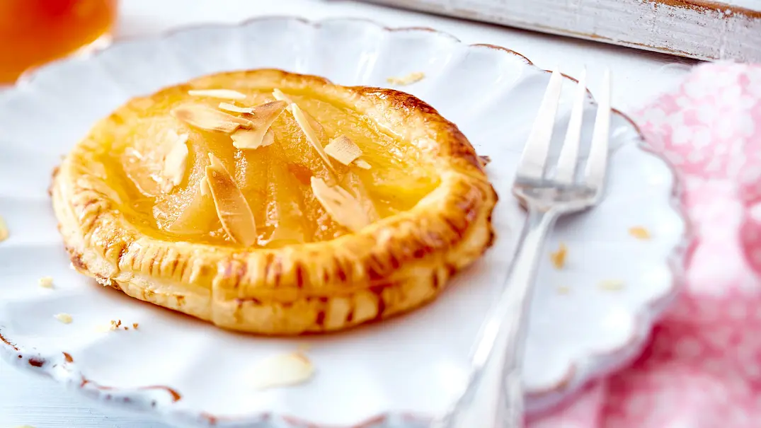 Birnen-Tartelettes Rezept - Foto: LECKER @ Bauer Media Group Birnen-Tartelettes Rezept - Foto: LECKER @ Bauer Media Group