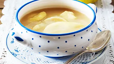 Birnensuppe mit Klacker Klieben Rezept - Foto: LECKER @ Bauer Media Group