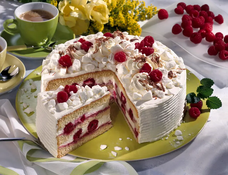 Biskuit-Himbeertorte Rezept Biskuit-Himbeertorte Rezept