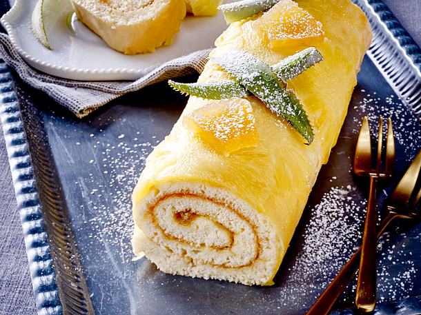 Biskuitrolle mit Ananas und Rum Rezept
