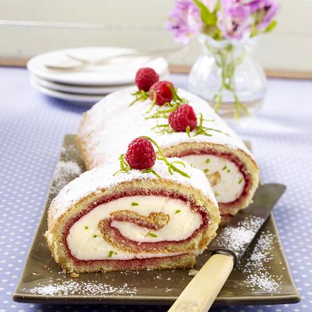 Biskuitrolle mit Limetten-Joghurtcreme Rezept Biskuitrolle mit Limetten-Joghurtcreme Rezept