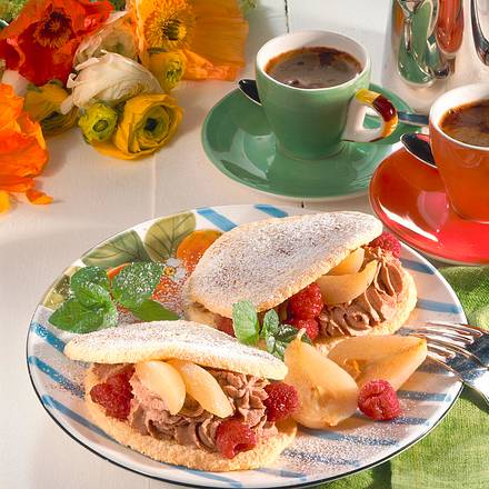 Biskuittaler mit Babybirnen Rezept Biskuittaler mit Babybirnen Rezept