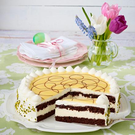 Biskuittorte mit Eierlikörsahne Rezept Biskuittorte mit Eierlikörsahne Rezept