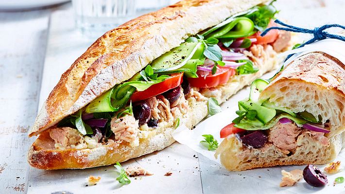 Bis(s) zur Mittagspause:  Fixes Thunfisch-Sandwich Rezept - Foto: House of Food / Bauer Food Experts KG