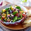 Black eyed Peas auf Avocado-Mango-Salat Rezept - Foto: House of Food / Bauer Food Experts KG