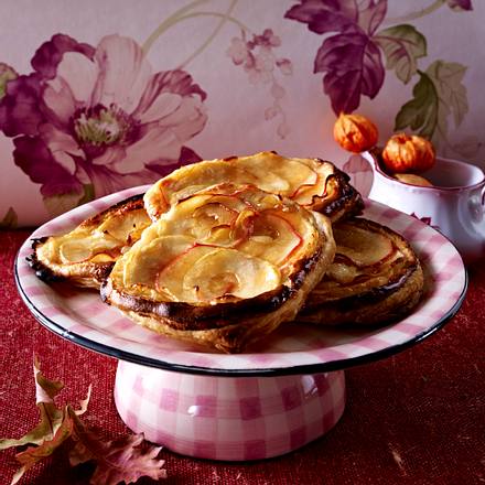 Blätterteig-Apfel-Fladen Rezept Blätterteig-Apfel-Fladen Rezept