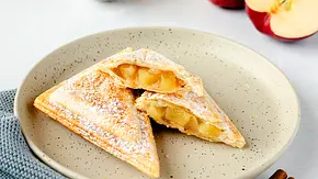 Apfeltaschen aus dem Sandwichmaker - Foto: ShowHeroes für LECKER @ Bauer Media Group Apfeltaschen aus dem Sandwichmaker - Foto: ShowHeroes für LECKER @ Bauer Media Group
