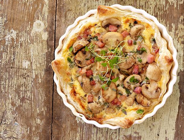 Blätterteig-Quiche mit Champions & Thymian Rezept Blätterteig-Quiche mit Champions & Thymian Rezept