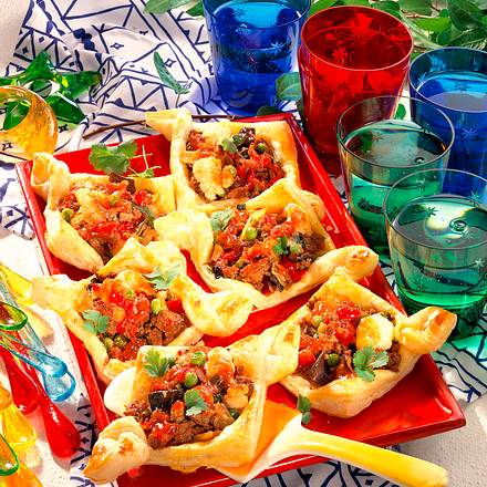 Blätterteignester mit chinesischer Füllung Rezept Blätterteignester mit chinesischer Füllung Rezept