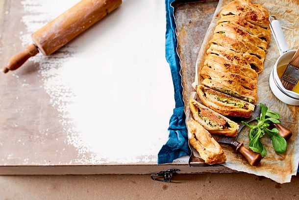 Blätterteigstrudel mit Manchego und Merguez Rezept Blätterteigstrudel mit Manchego und Merguez Rezept