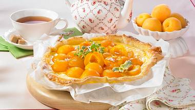 Blätterteig-Pudding-Tarte mit Aprikosen Rezept - Foto: Weidner, Tim
