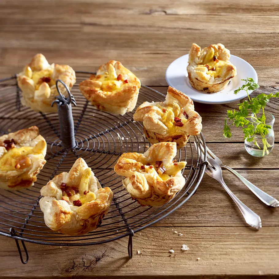 Blätterteig-Spargel-Muffins Rezept Blätterteig-Spargel-Muffins Rezept