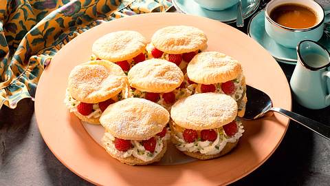 Blätterteigtörtchen mit Himbeersahne Rezept - Foto: Klemme