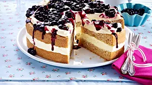 Blaubeer-Buchweizen-Torte Rezept - Foto: LECKER @ Bauer Media Group Blaubeer-Buchweizen-Torte Rezept - Foto: LECKER @ Bauer Media Group