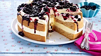 Blaubeer-Buchweizen-Torte Rezept - Foto: LECKER @ Bauer Media Group Blaubeer-Buchweizen-Torte Rezept - Foto: LECKER @ Bauer Media Group