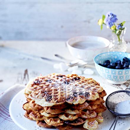 Blaubeer-Sahnewaffeln Rezept Blaubeer-Sahnewaffeln Rezept