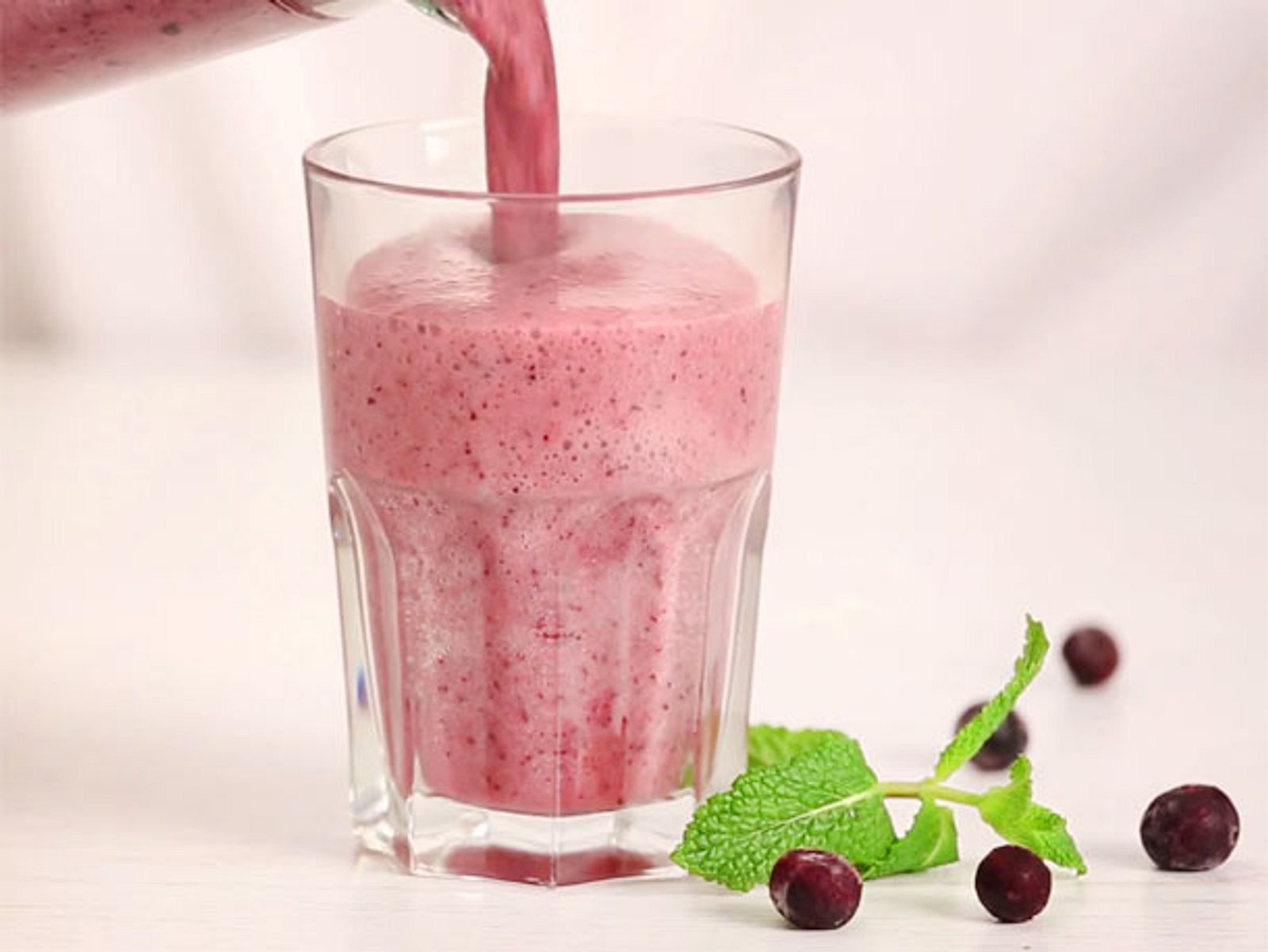 Blaubeer-Smoothie - so einfach geht&amp;#39;s | LECKER