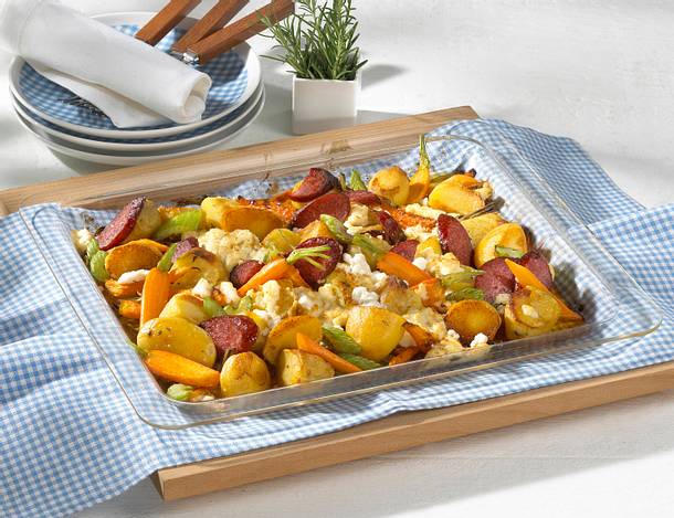 Blechkartoffeln mit Cabanossi Rezept Blechkartoffeln mit Cabanossi Rezept