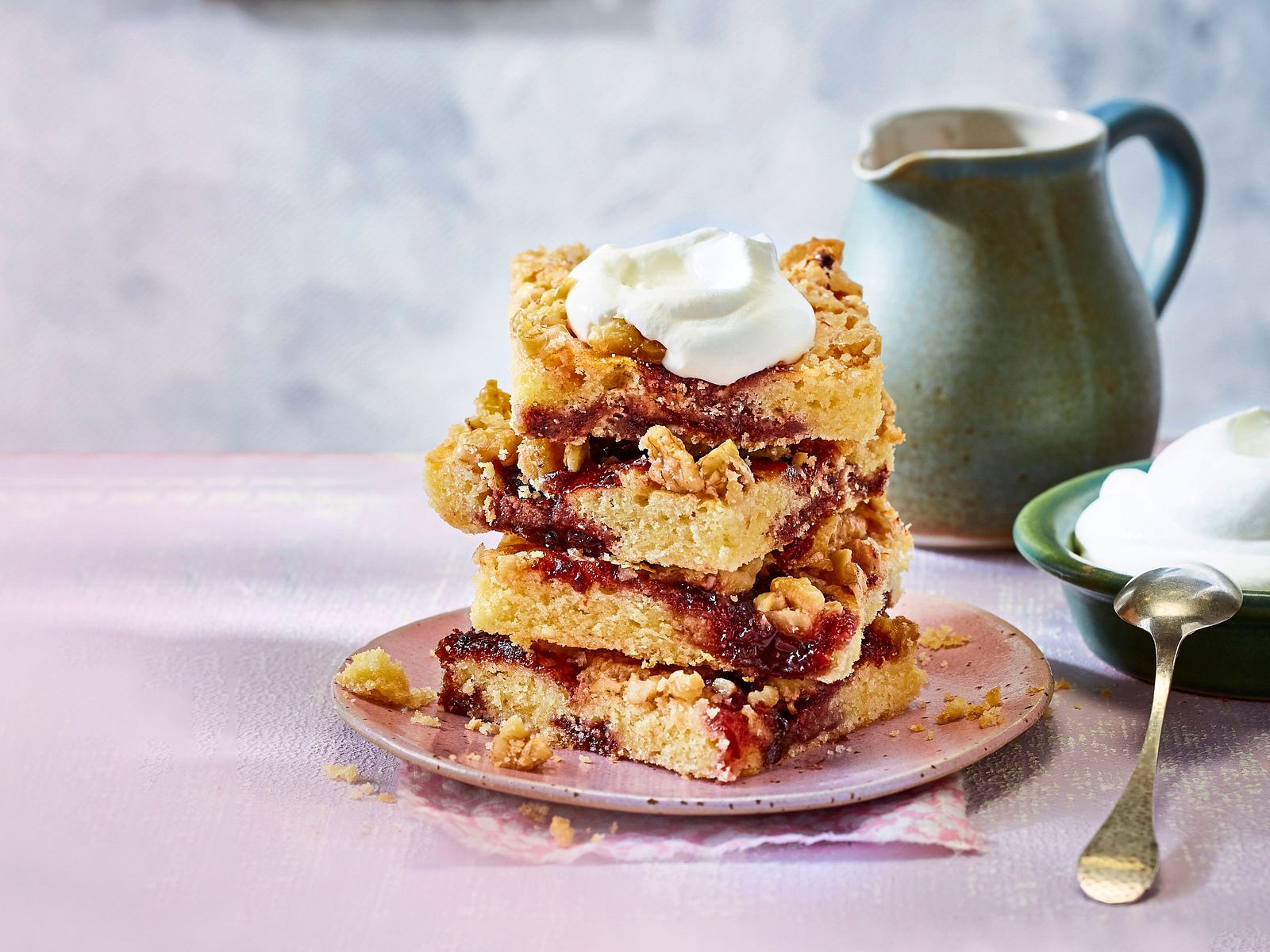 Blitz-Butterkuchen mit Pflaumenmus Rezept | LECKER
