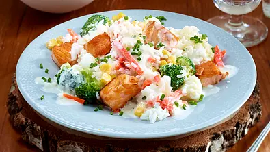 Blitz-Lachs-Frikassee Rezept - Foto: LECKER @ Bauer Media Group