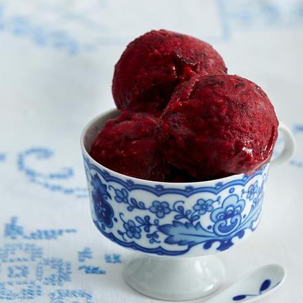 Blitz-Rote-Grütze-Eis Rezept