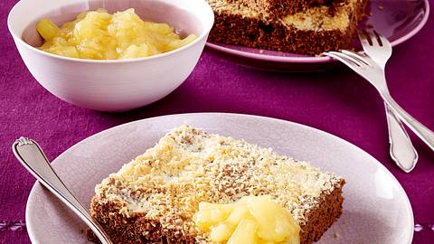 Blitz-Schokobutterkuchen mit Kokosraspeln Rezept - Foto: House of Food / Bauer Food Experts KG