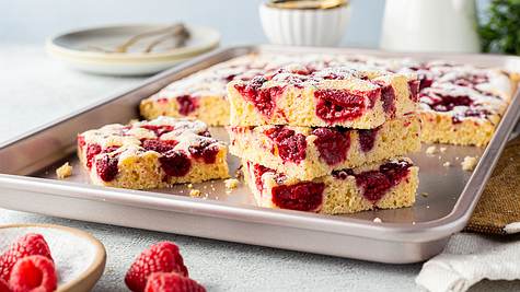 Blitzkuchen mit Himbeeren - Foto: ShowHeroes