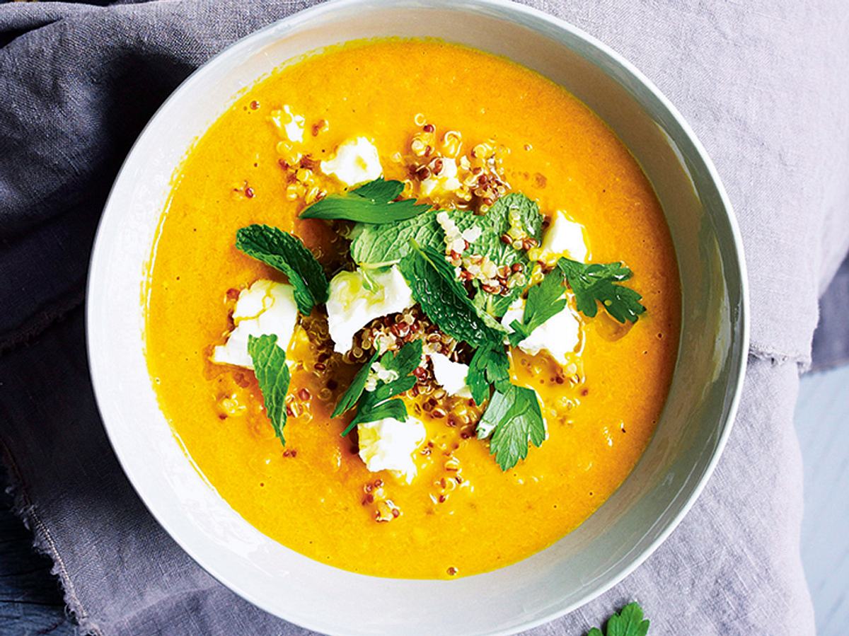 Blitzmöhrensuppe mit Feta und Couscous Rezept