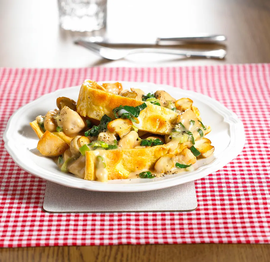 Blitzpfannkuchen vom Blech Rezept Blitzpfannkuchen vom Blech Rezept