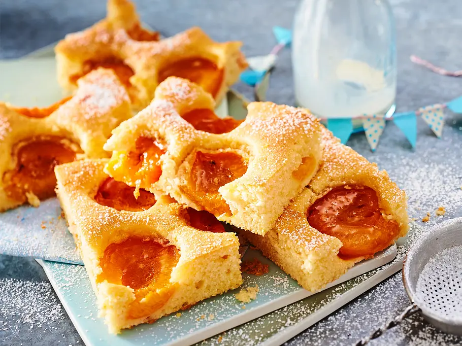 Blitzschneller Becher-Kuchen Rezept Blitzschneller Becher-Kuchen Rezept