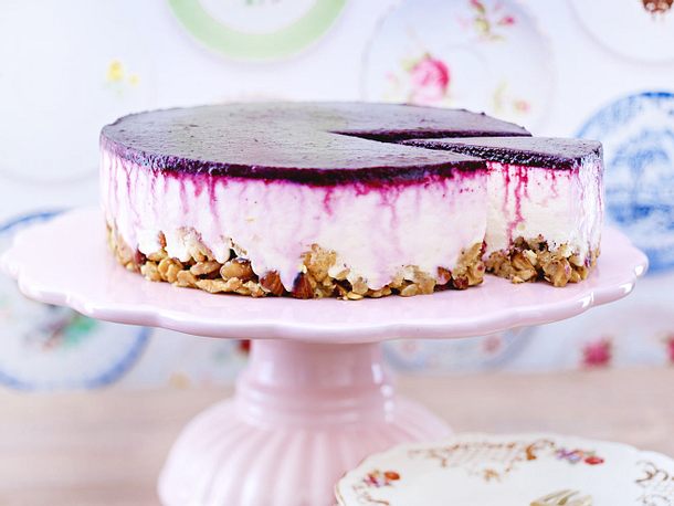 Blueberry-Cream-Cheesecake mit Crunchyboden Rezept Blueberry-Cream-Cheesecake mit Crunchyboden Rezept