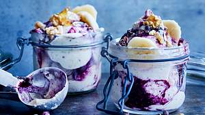 Blueberry Sundae mit Nicecream Rezept - Foto: House of Food / Bauer Food Experts KG