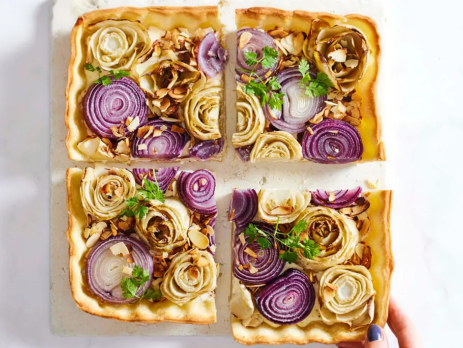 Blütenmeer aus Zwiebel & Chicorée Rezept Blütenmeer aus Zwiebel & Chicorée Rezept