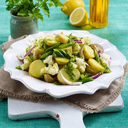 Blumenkohl-Kartoffelsalat mit Kräutern Rezept Blumenkohl-Kartoffelsalat mit Kräutern Rezept