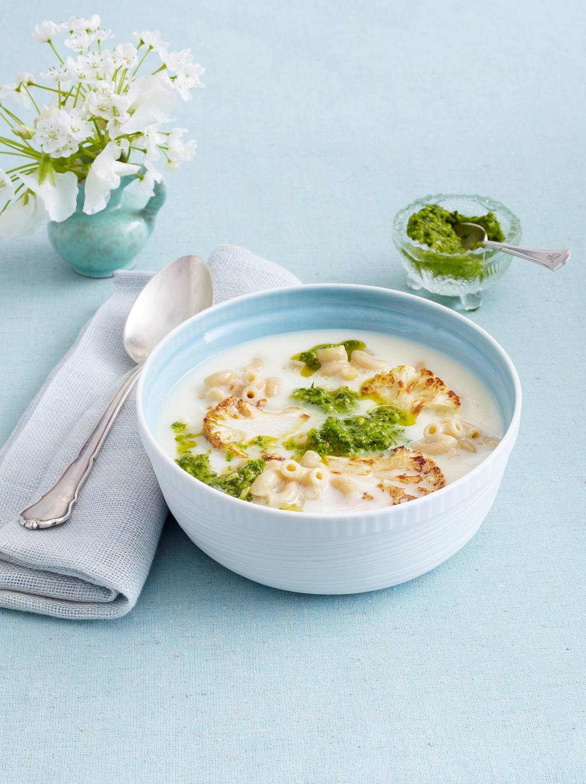 Blumenkohl-Käsesuppe mit Vollkornnudeln Rezept