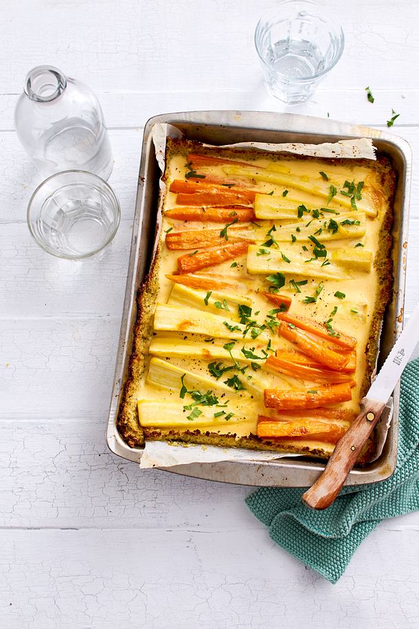 Blumenkohl-Kuchen vom Blech mit Pastinaken und Möhren ...