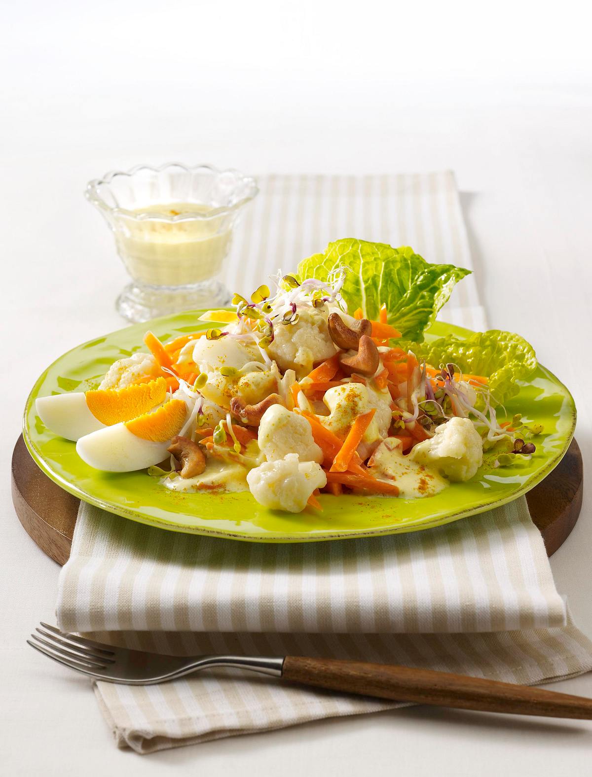 Blumenkohl-Möhren-Salat mit Curry-Joghurt-Dressing Rezept