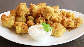 Blumenkohl-Nuggets Rezept - Foto: LECKER @ Bauer Media Group Blumenkohl-Nuggets Rezept - Foto: LECKER @ Bauer Media Group