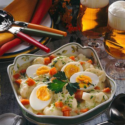 Blumenkohl-Ragout mit Ei Rezept Blumenkohl-Ragout mit Ei Rezept