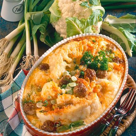 Blumenkohlgratin mit Hackklößchen Rezept
