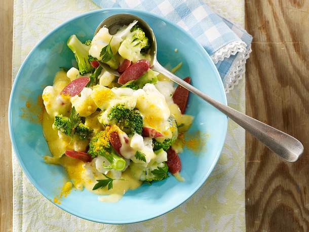 Blumenkohlragout mit Mini-Salami Rezept Blumenkohlragout mit Mini-Salami Rezept