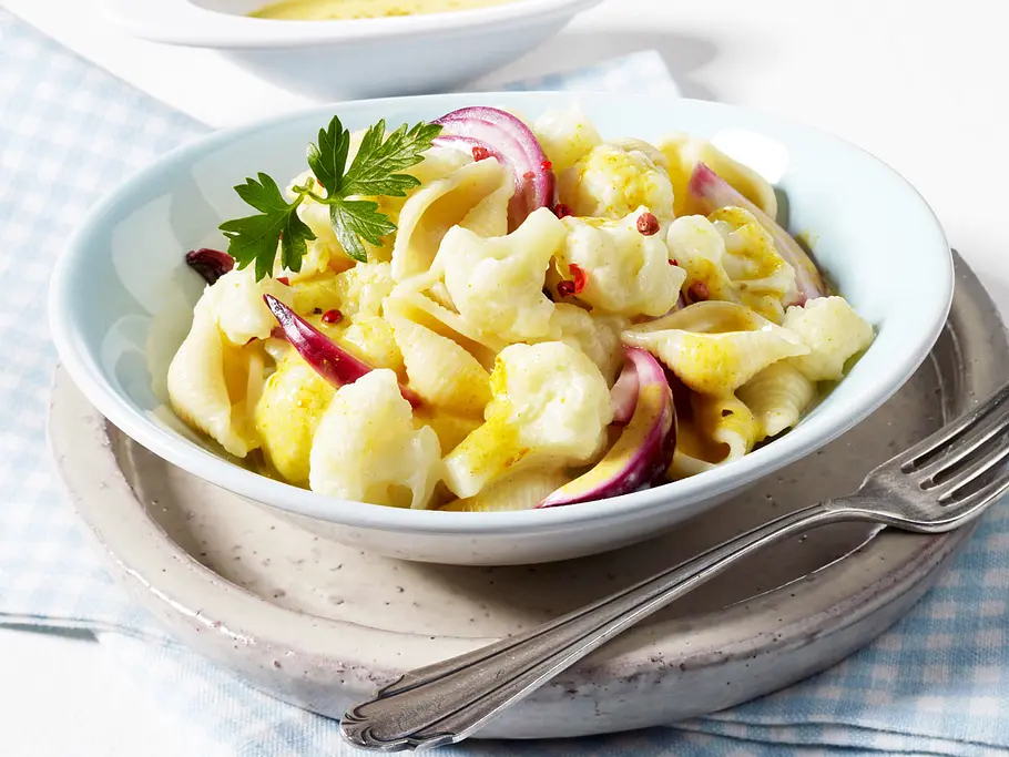 Blumenkohlsalat mit Curry-Dressing Rezept Blumenkohlsalat mit Curry-Dressing Rezept