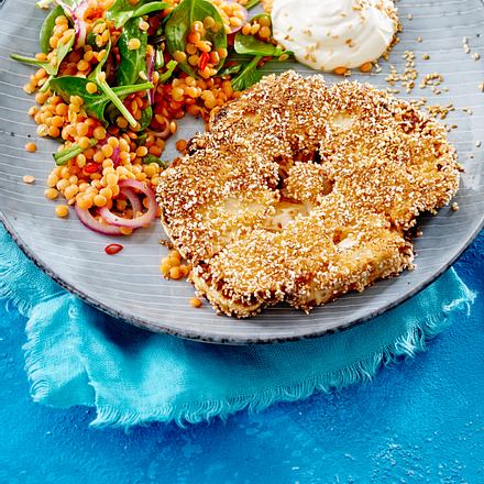 Blumenkohlschnitzel mit Amaranthpanade Rezept Blumenkohlschnitzel mit Amaranthpanade Rezept