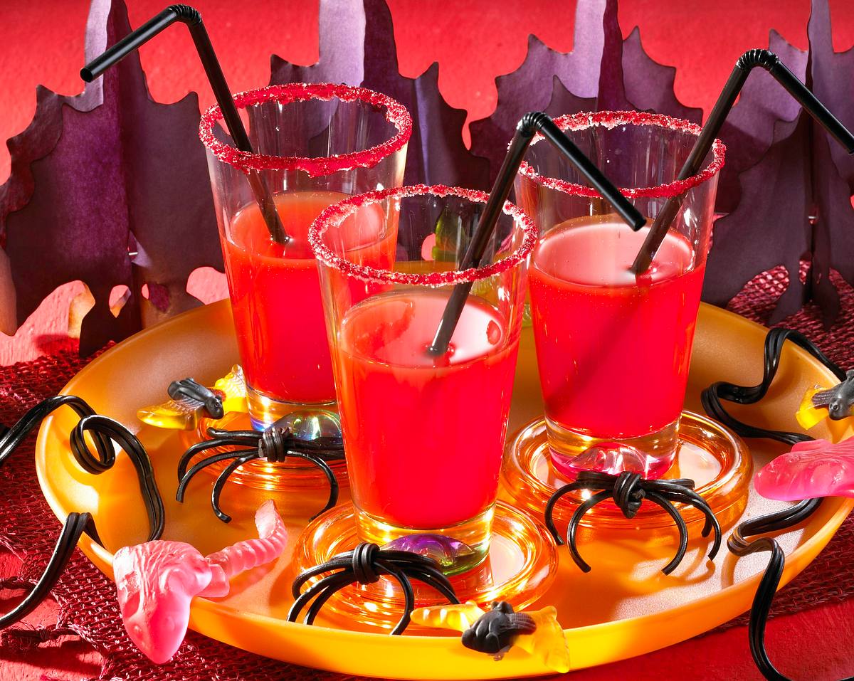 Blutige Drinks zu Halloween Rezept