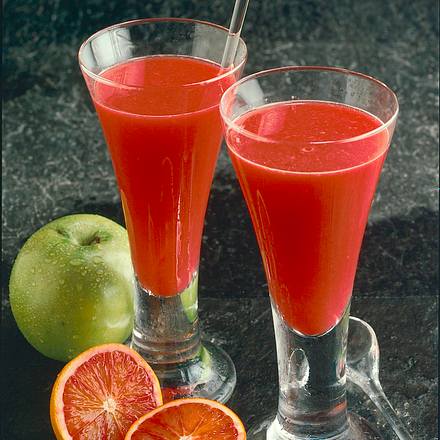 Blutorangen-Apfel-Drink Rezept