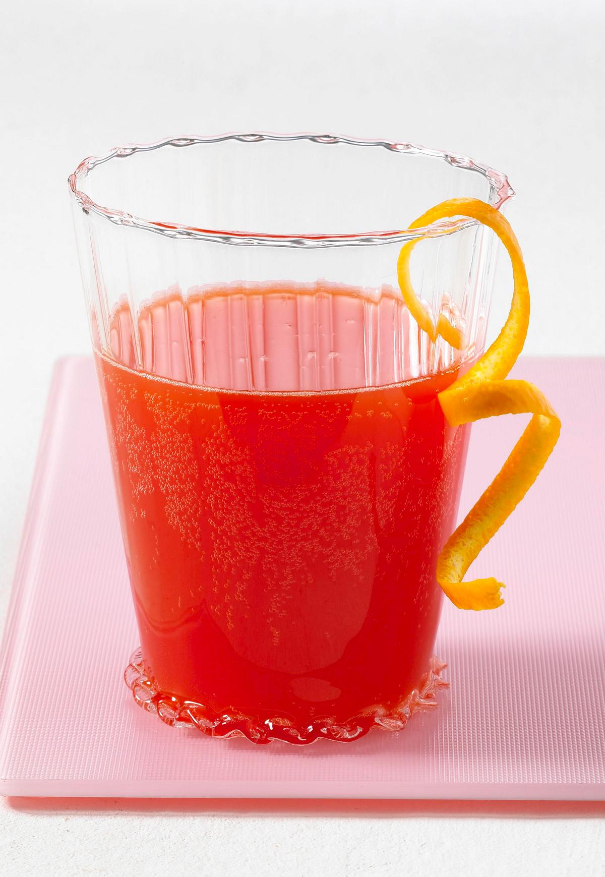 Blutorangensaft mit Zitronenlimonade Rezept