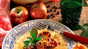 Blutwurst auf Sauerkraut Rezept - Foto: LECKER @ Bauer Media Group