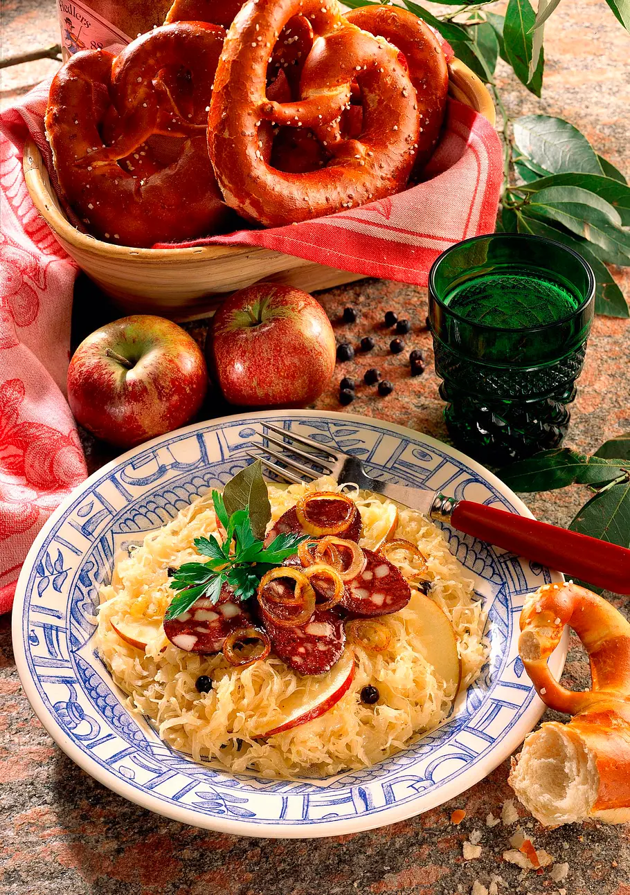 Blutwurst auf Sauerkraut Rezept Blutwurst auf Sauerkraut Rezept